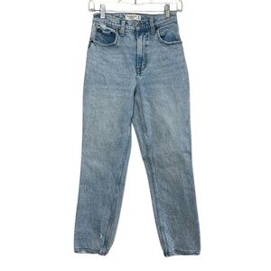 Abercrombie & Fitch Women's The 90's Straight Ultra High Rise Jeans Size 0